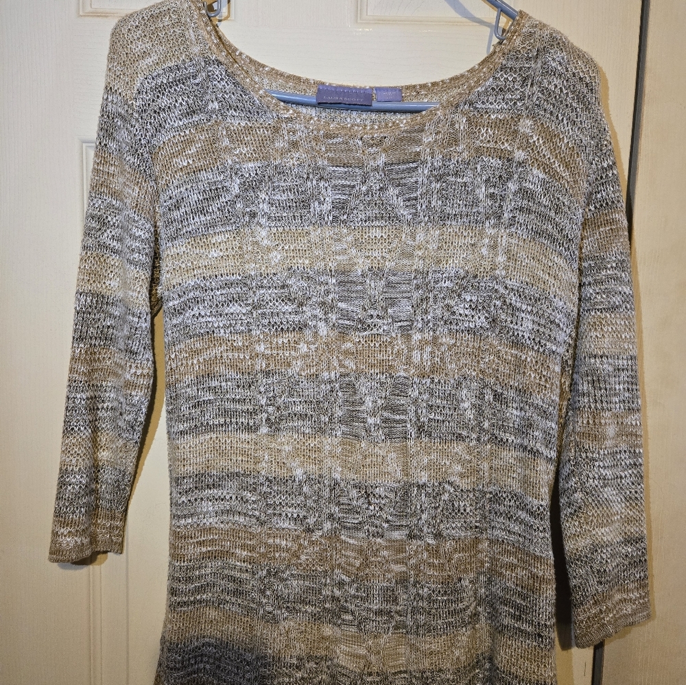 Laura Scott 3/4 length sleeves Sweater (size large)